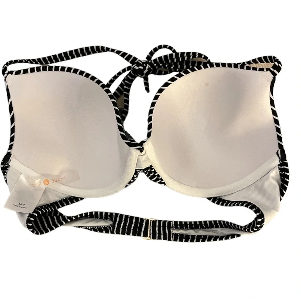 Shade & Shore black and white bathing suit top. Size 34C.